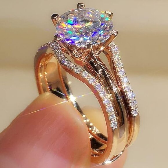 New Womens Diamond Cubic Zirconia Rose Gold Ring Sz 8 - Picture 1 of 4